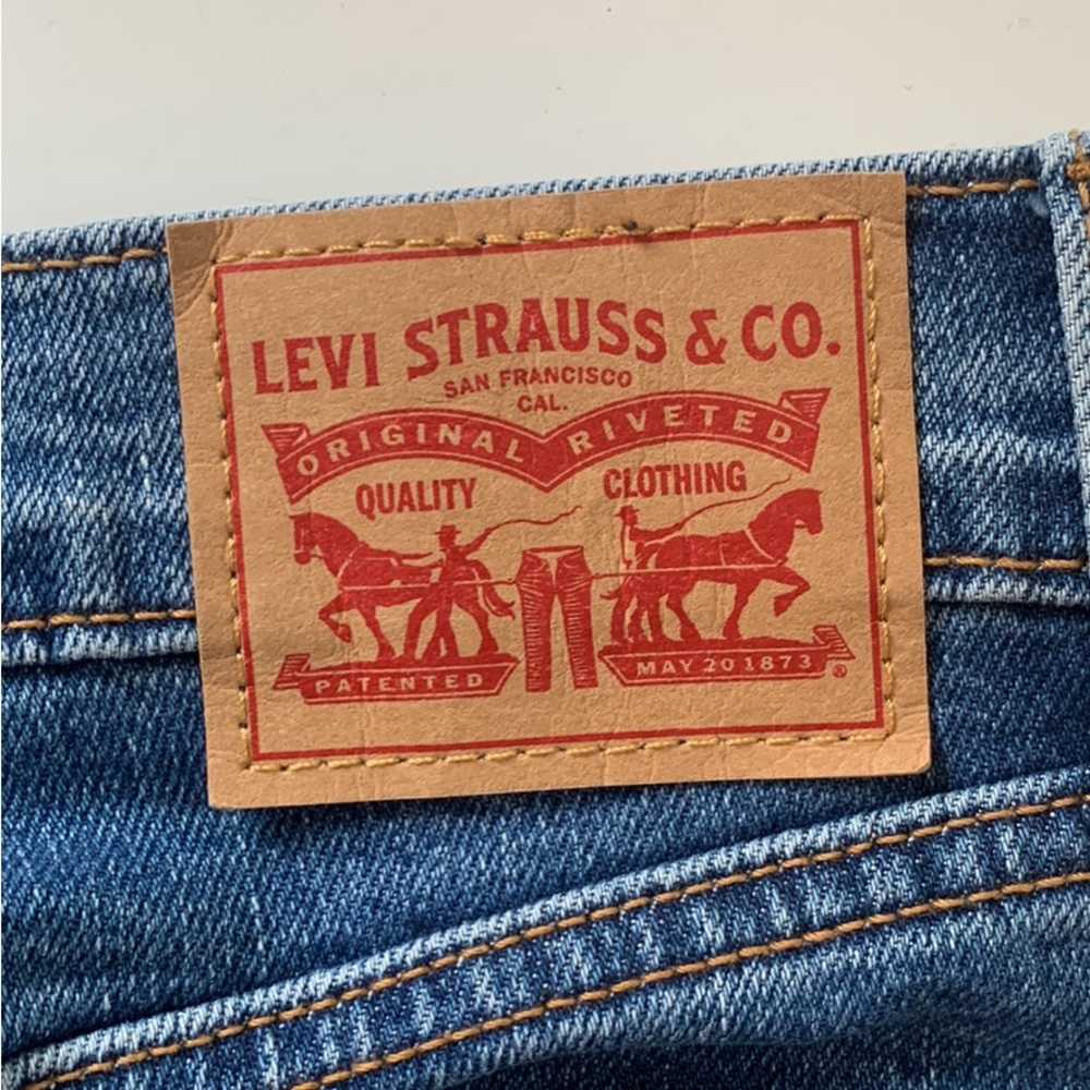 Levi’s Wedgie Straight Jeans NWT